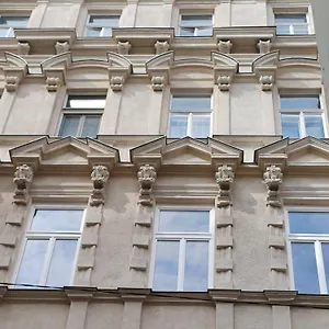 Andrassy Boulevard Apartment Budapest